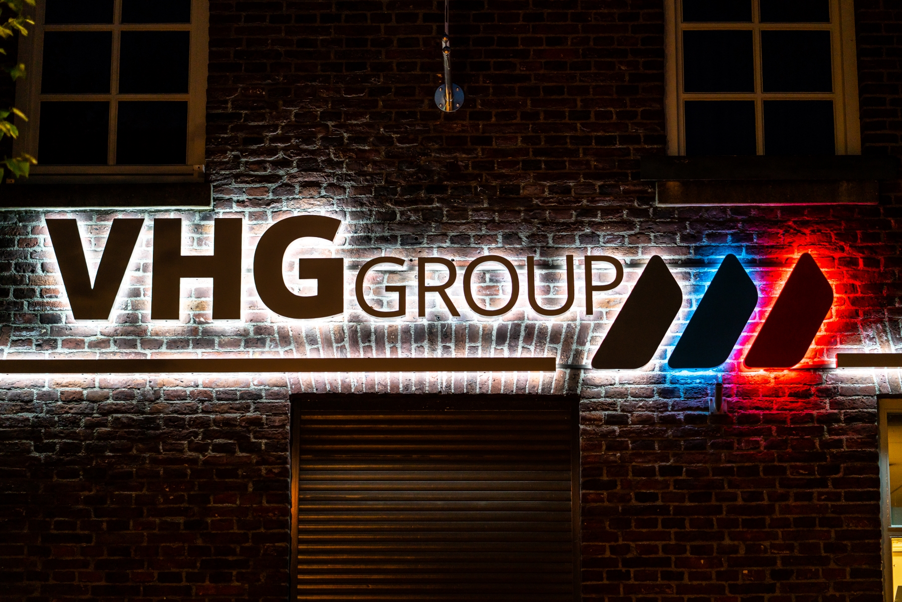 VHG Group verlicht logo